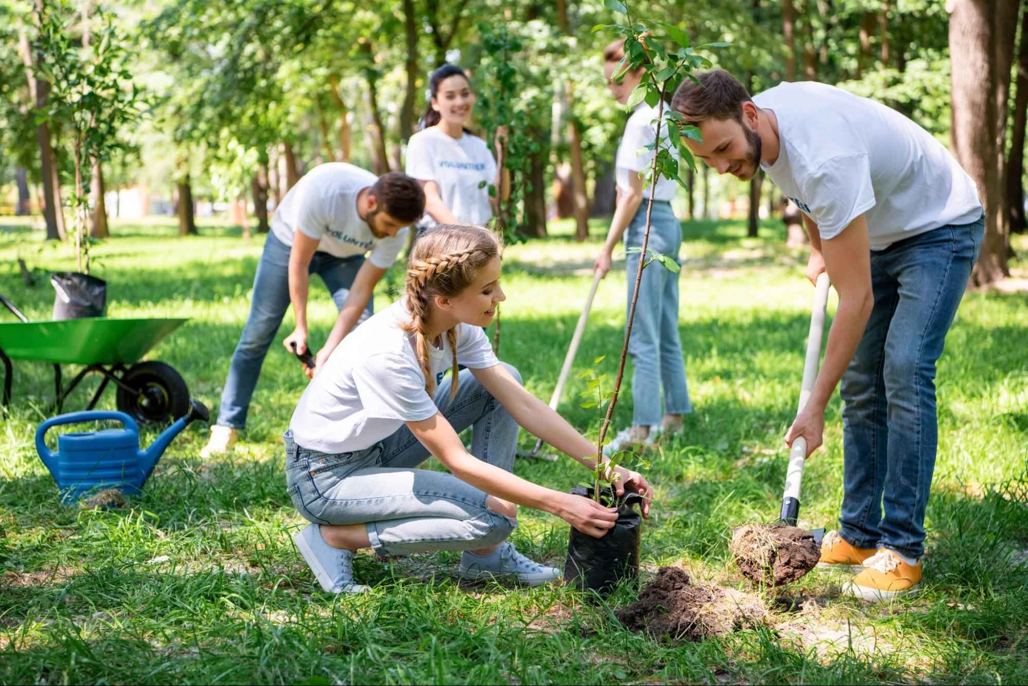 The 25 Greatest Volunteer Quotes to Uplift and Inspire Your Team